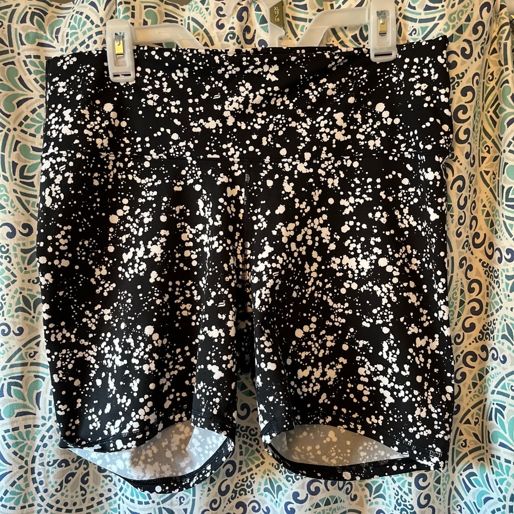 Boost PowerHold® High-Waisted 6'' Short